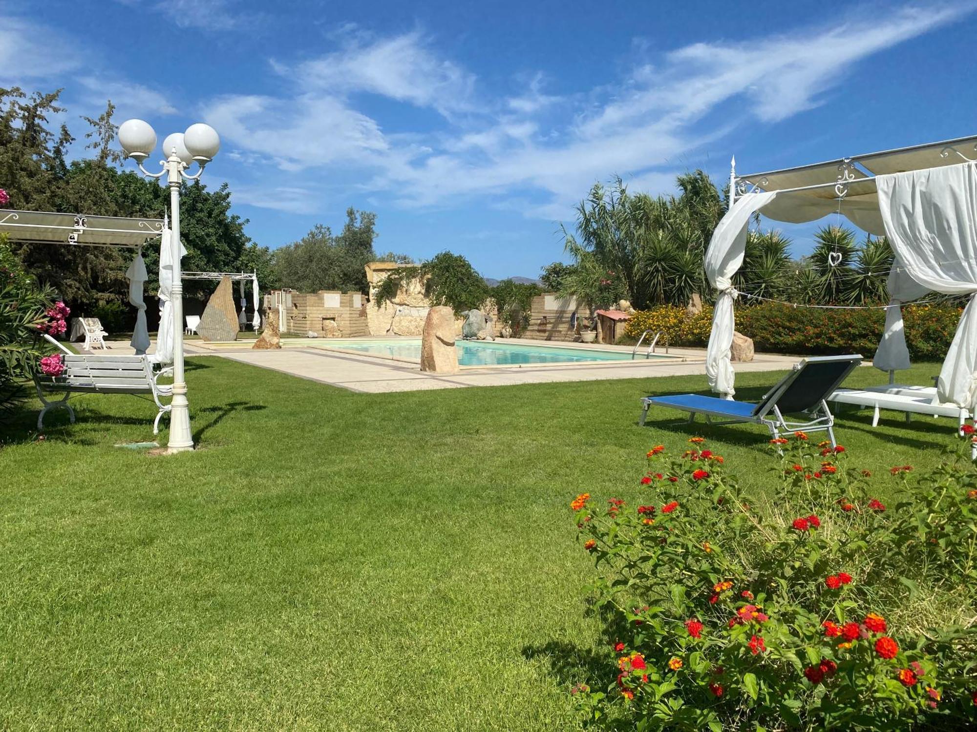 Hotel I Ginepri كوارتوتشو المظهر الخارجي الصورة