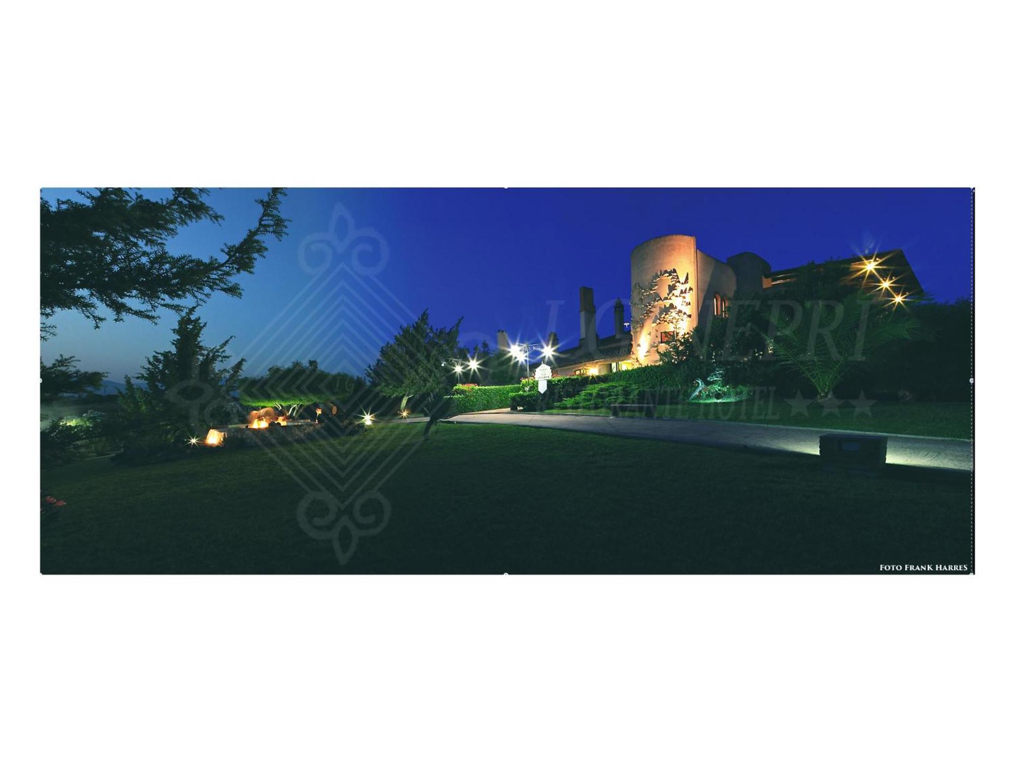 Hotel I Ginepri كوارتوتشو المظهر الخارجي الصورة