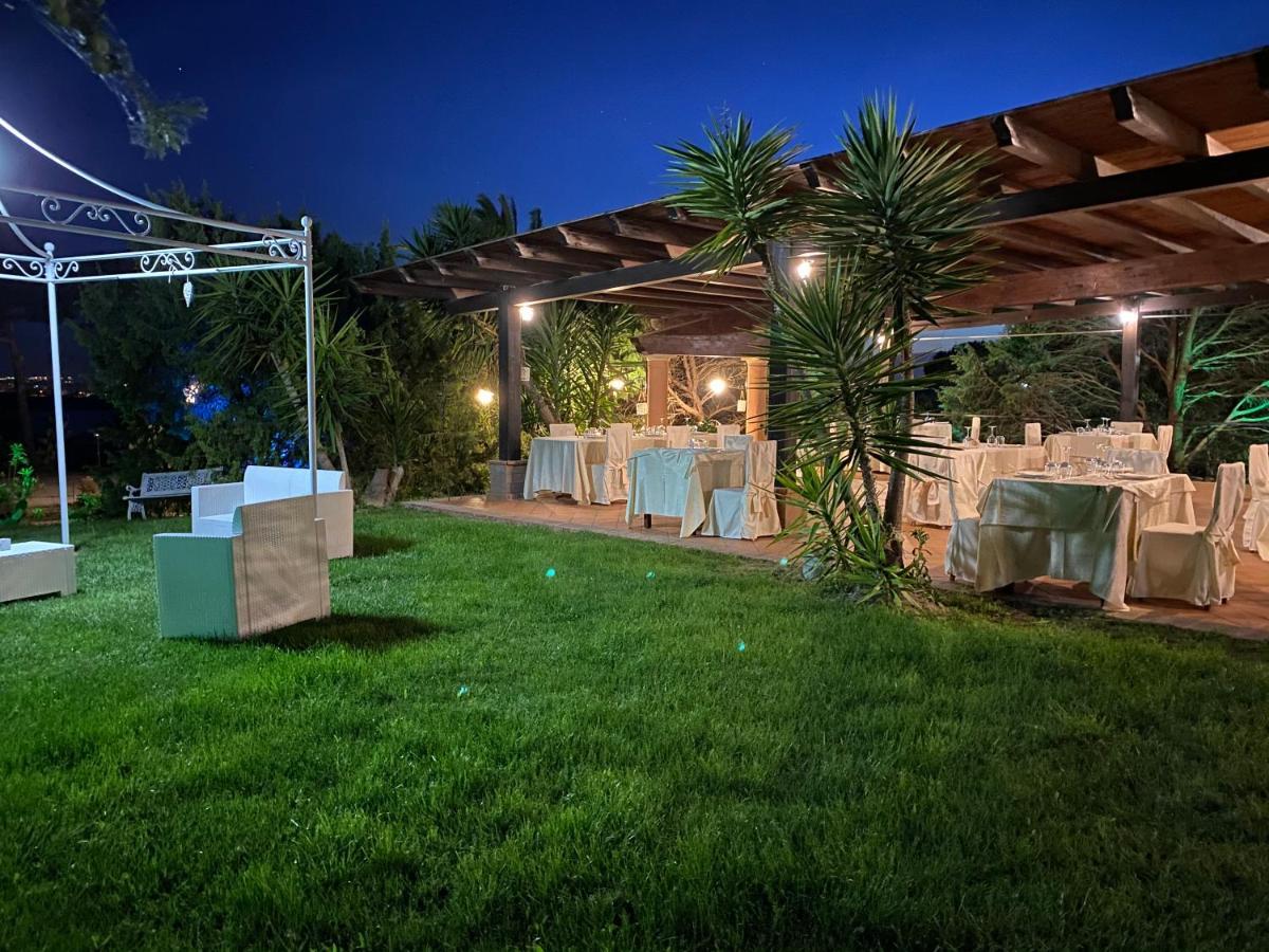 Hotel I Ginepri كوارتوتشو المظهر الخارجي الصورة