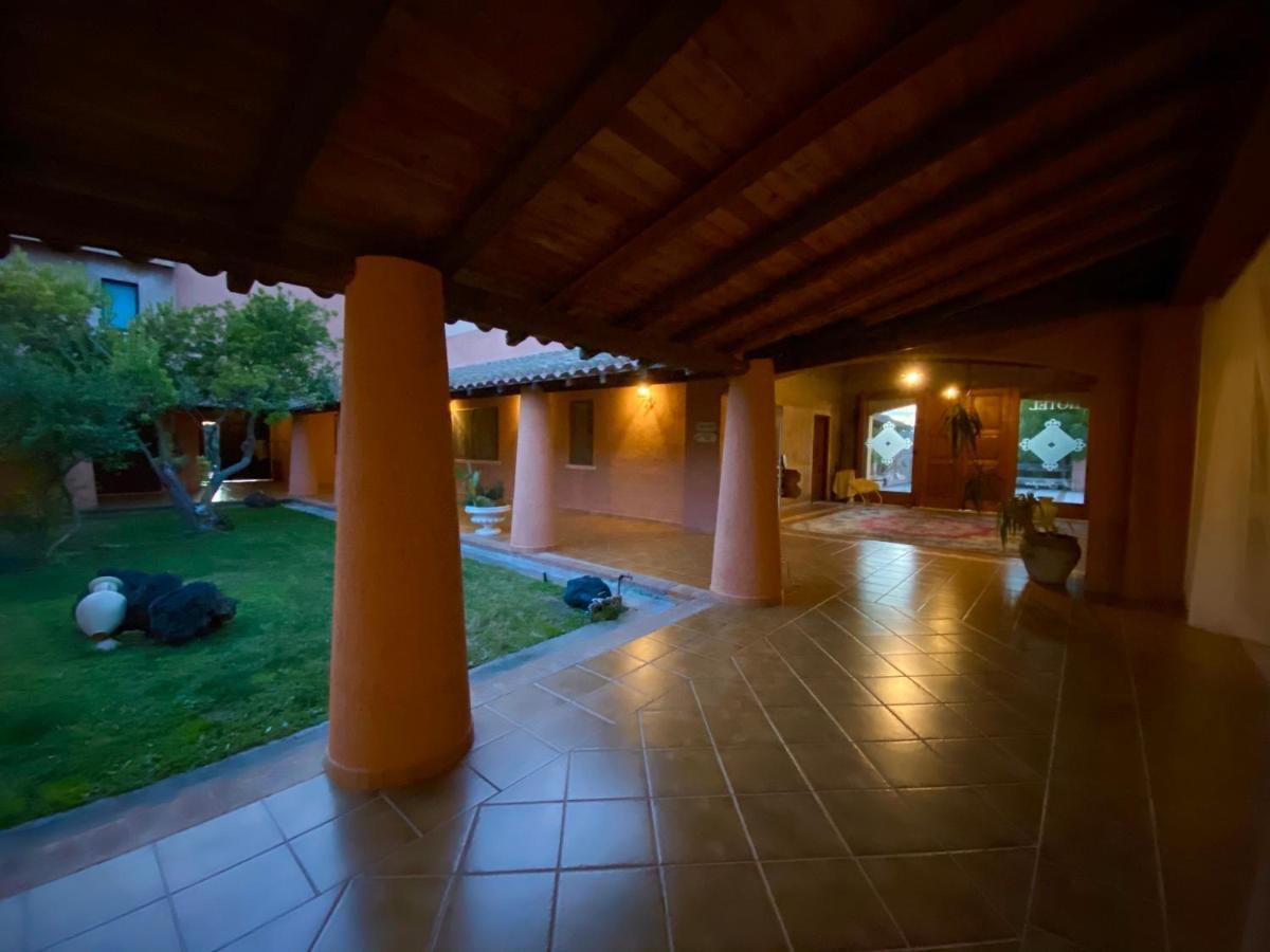Hotel I Ginepri كوارتوتشو المظهر الخارجي الصورة