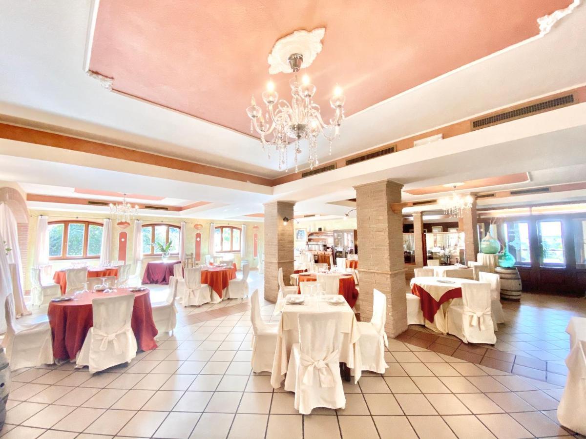 Hotel I Ginepri كوارتوتشو المظهر الخارجي الصورة